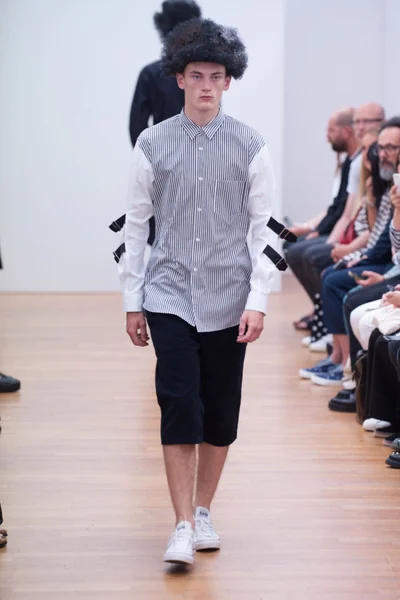 Look 50